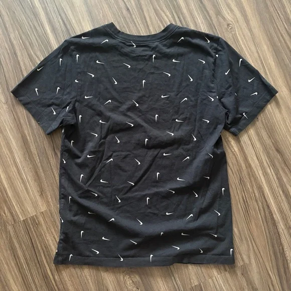 Nike RARE All-Over SWOOSH Print Black Tee - Picture 8 of 9
